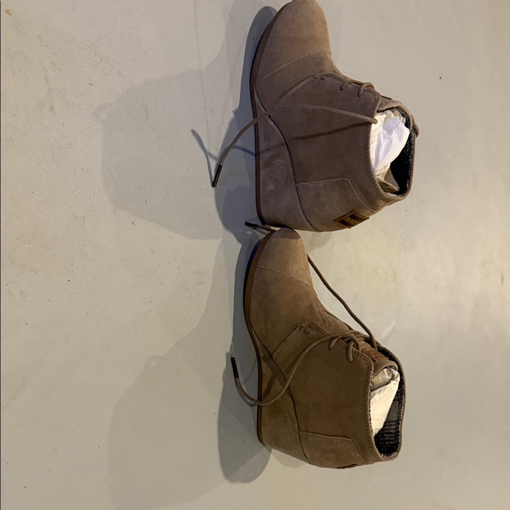 TOMS Brown Suede Lace-Up Boots - Picture 3 of 5